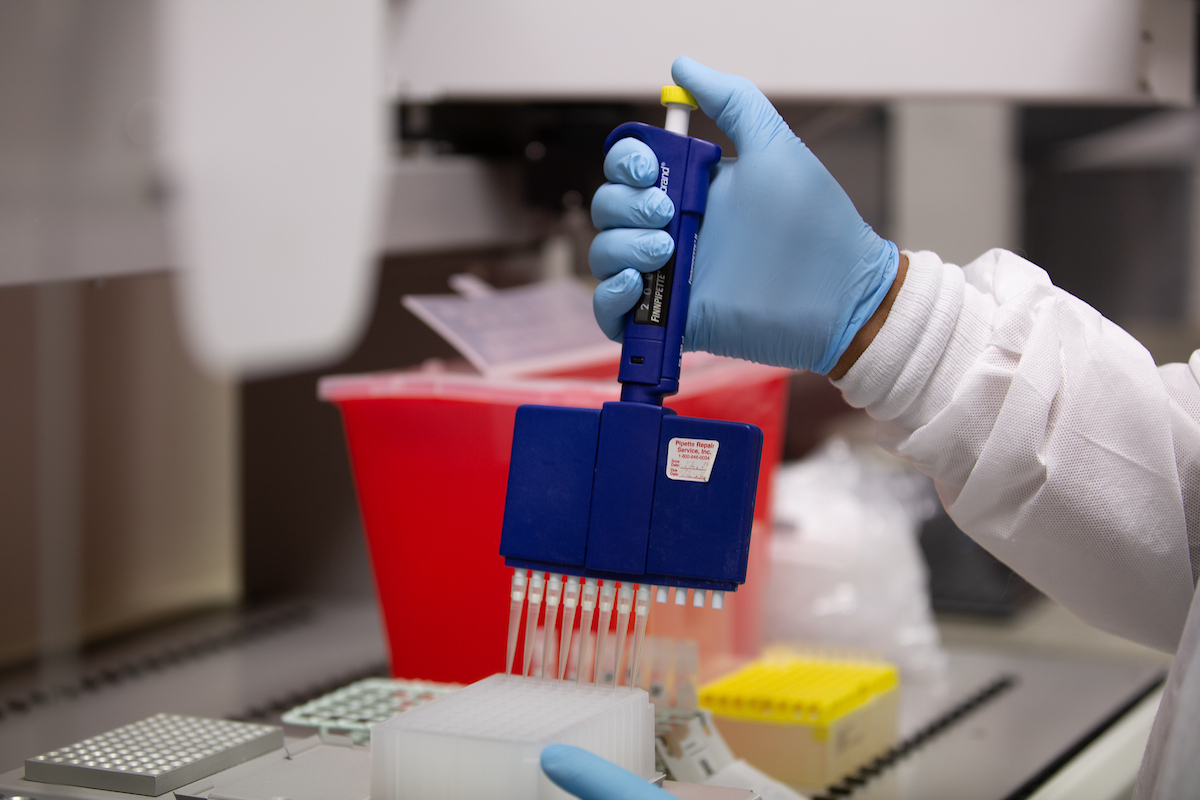 covid-19 lab pic