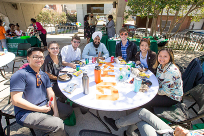 Group of students having lunch.