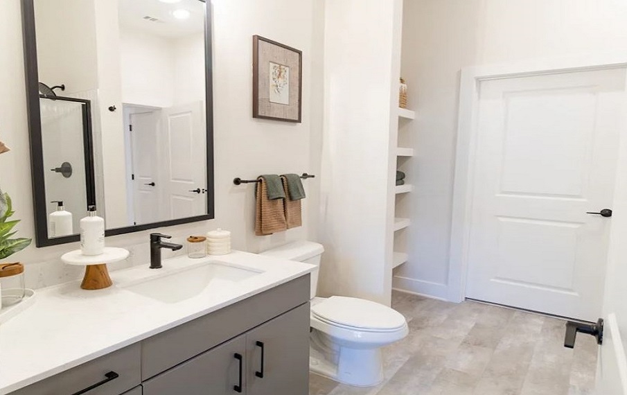 Spacious bathroom in apartment