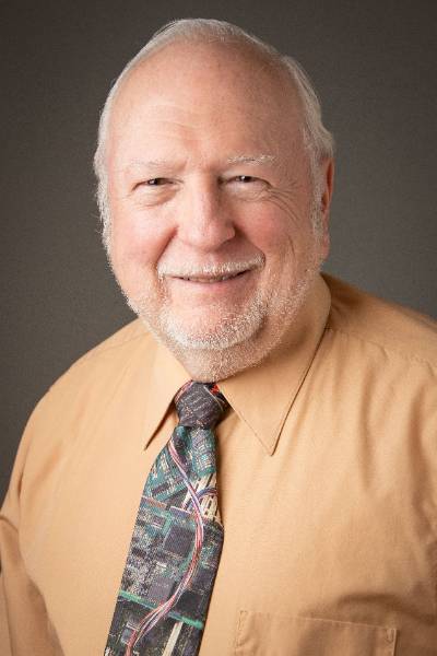 Larry Tague headshot